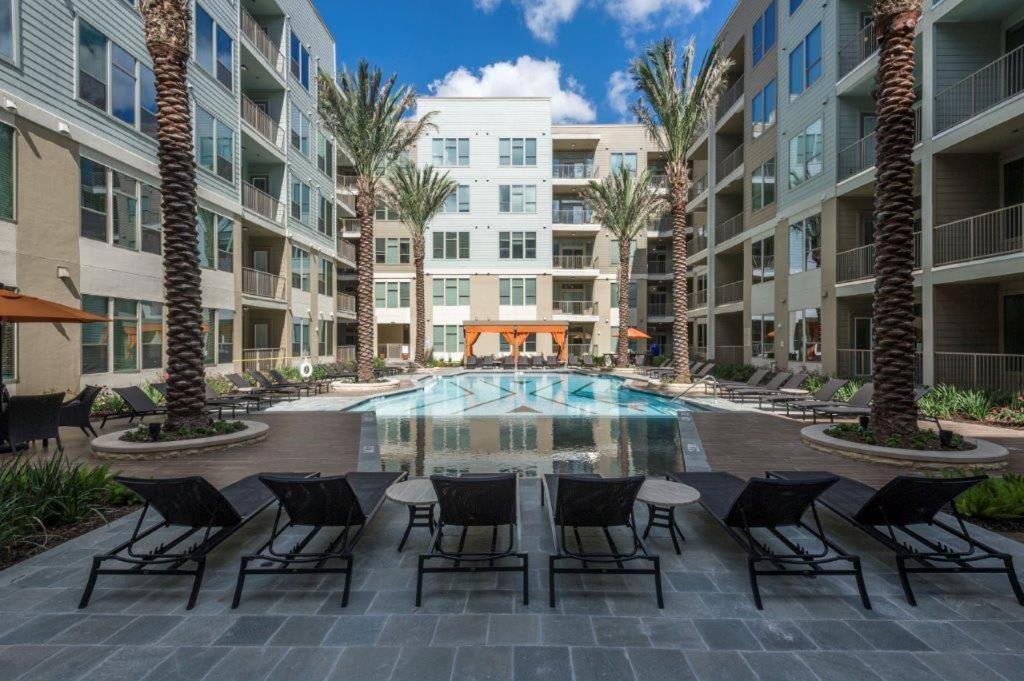 Luxury 1Br Condo Wbalcony - Galleriariver Oak 休斯敦 外观 照片